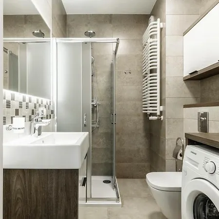 Apartmán Na Woli, Nowe Osiedle Jana Kazimierza 32, Szybkie Wi-fi, Parking *