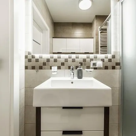 Apartmán Na Woli, Nowe Osiedle Jana Kazimierza 32, Szybkie Wi-fi, Parking